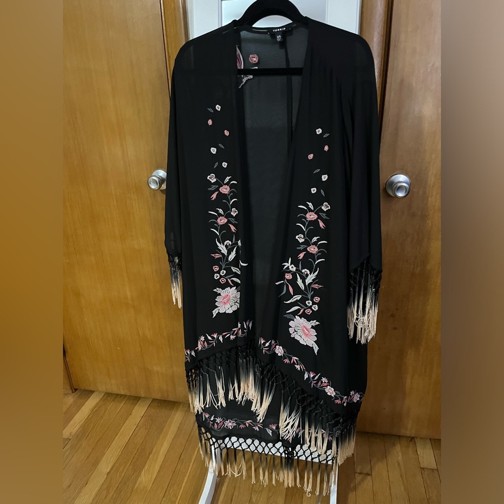 Torrid 3/4 Kimono